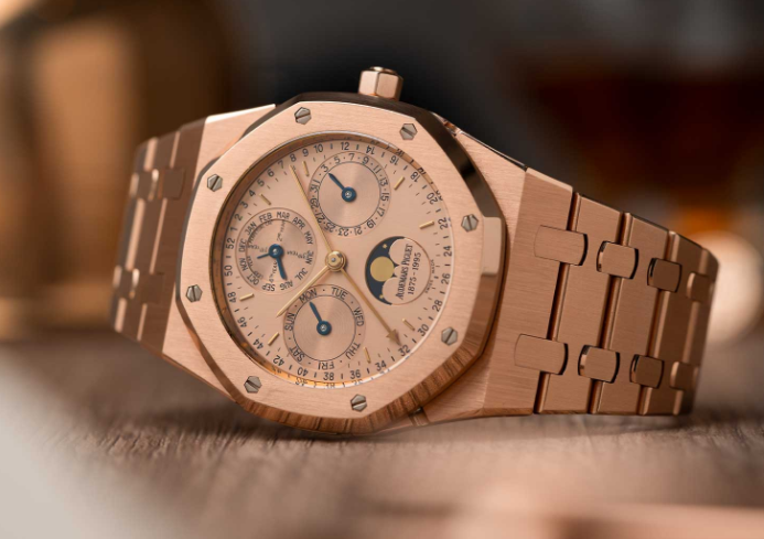 Replica Audemars Piguet se evidențiază cu adevărat